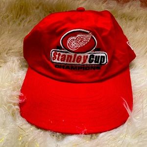 Red 2002 Stanley cup new era cap
